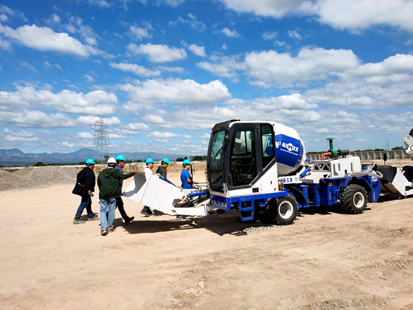 self loading mixing trucks