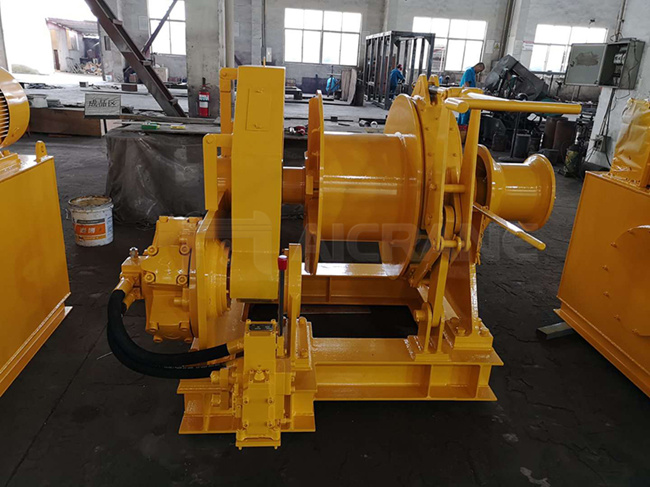 hydraulic ship winch