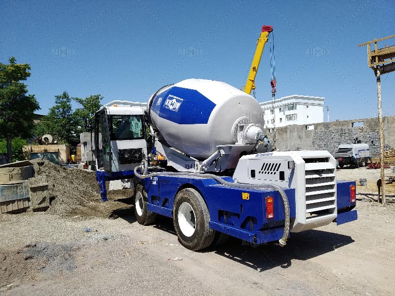 Self-Loading Concrete Mixer for Sale